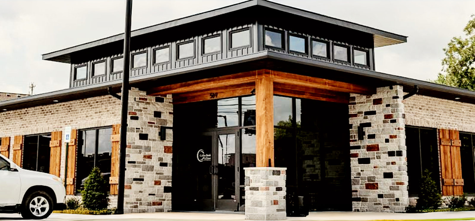 Photo of Coffee Bank & Trust office in McMinnville, Tenn. 